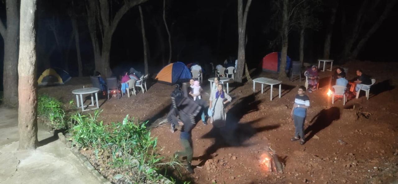 Hotel Hilltone- Matheran Bagian luar foto