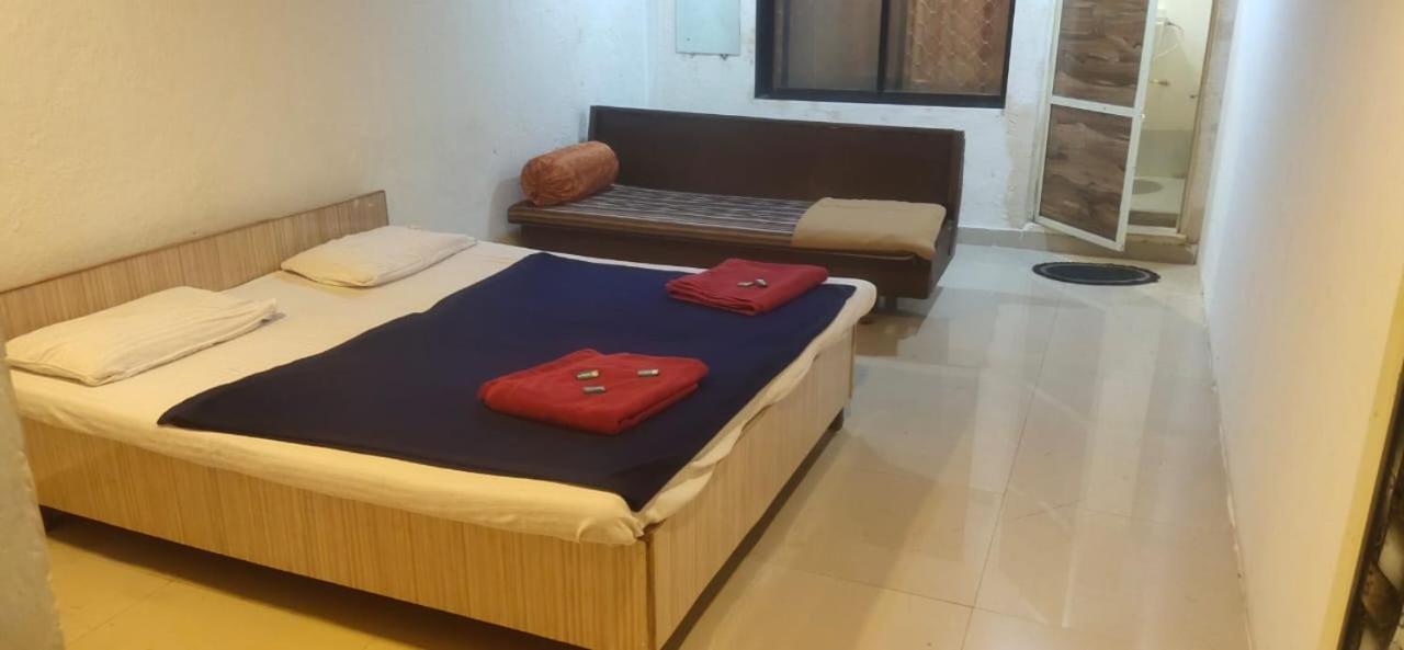 Hotel Hilltone- Matheran Bagian luar foto