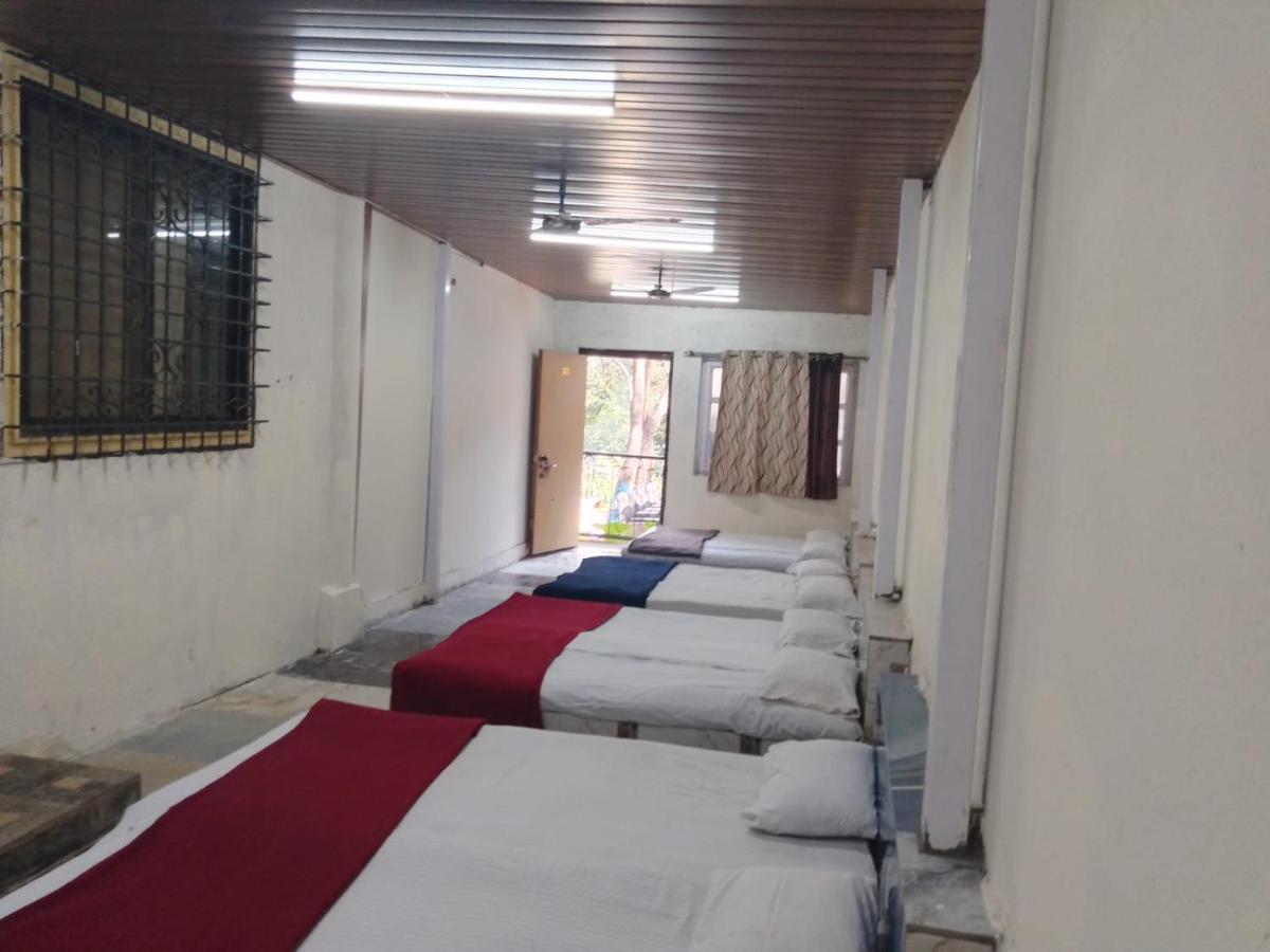 Hotel Hilltone- Matheran Bagian luar foto