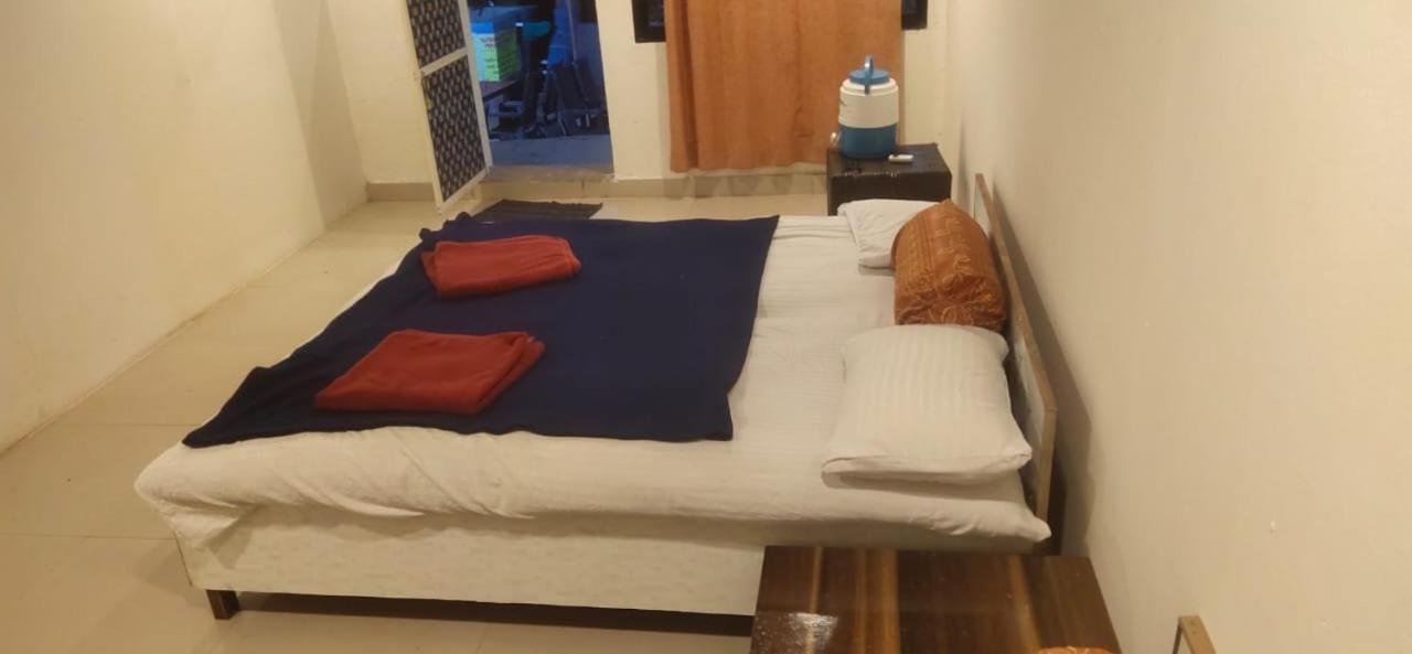 Hotel Hilltone- Matheran Bagian luar foto
