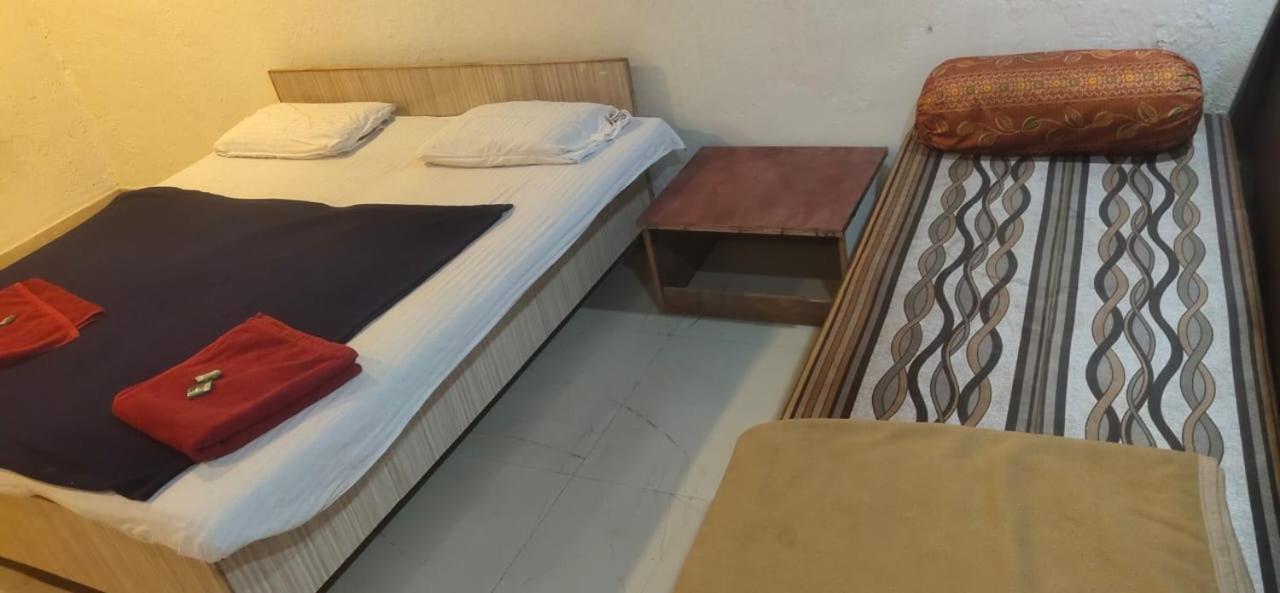 Hotel Hilltone- Matheran Bagian luar foto