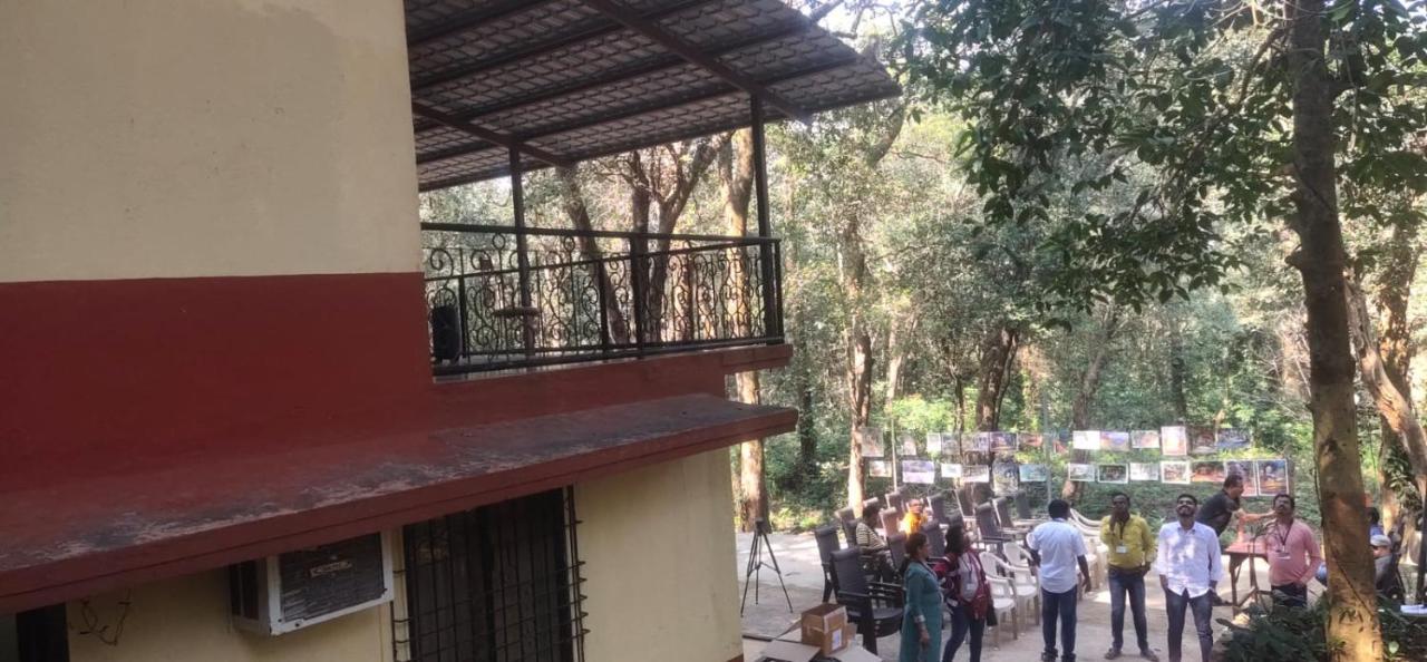 Hotel Hilltone- Matheran Bagian luar foto