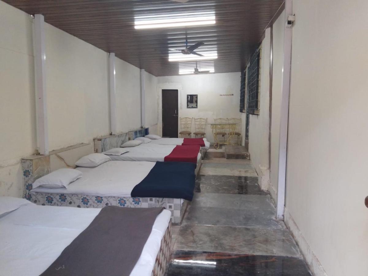 Hotel Hilltone- Matheran Bagian luar foto