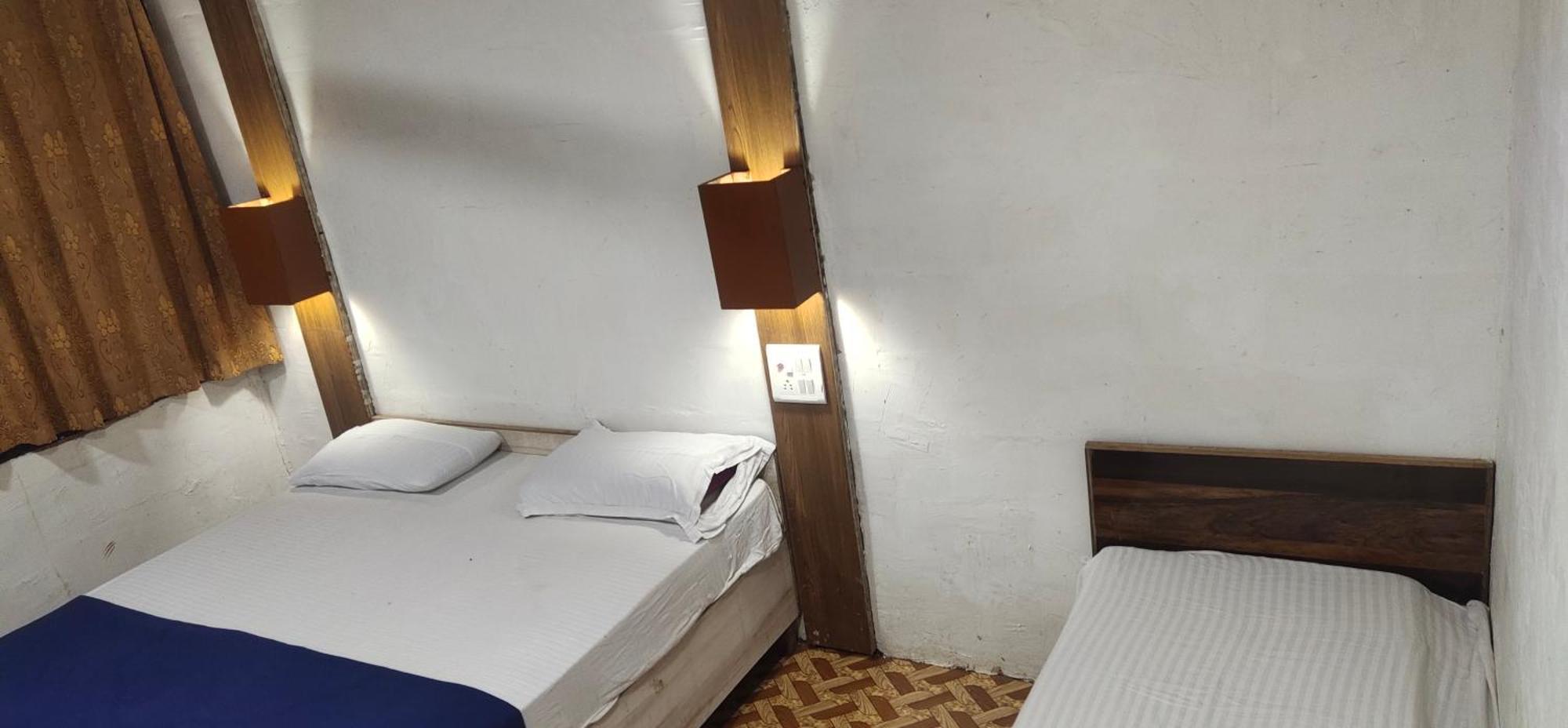 Hotel Hilltone- Matheran Bagian luar foto