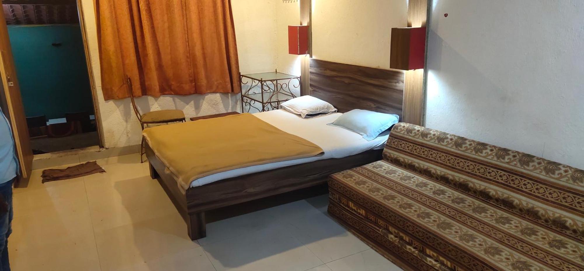 Hotel Hilltone- Matheran Bagian luar foto
